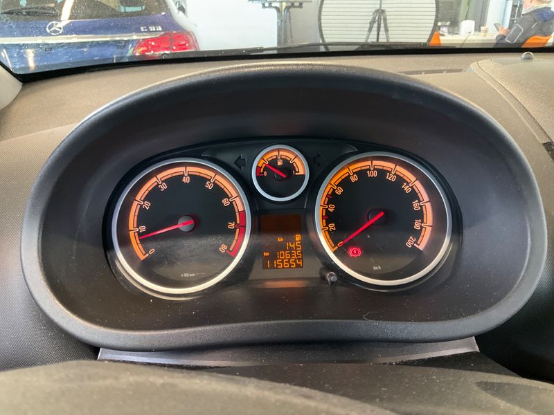 Opel Corsa 1.4 Edition "111 Jahre" 2010 – снимка 4
