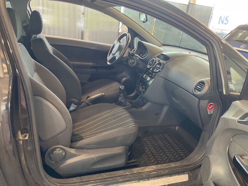 Opel Corsa 1.4 Edition "111 Jahre" 2010 – снимка 3