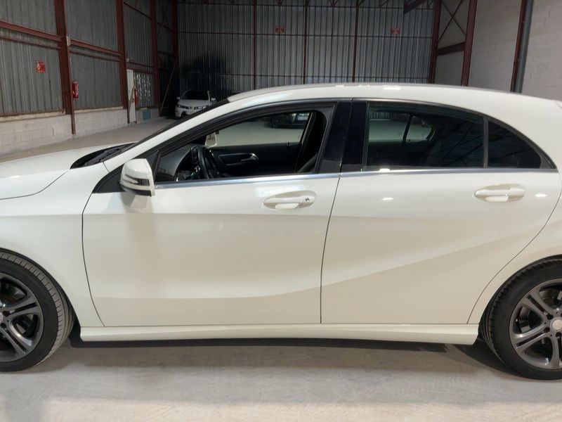 Mercedes-Benz A-Klasse A 220 CDI BlueEfficiency Urban 2014 – снимка 4