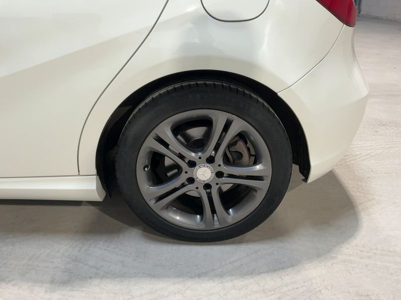 Mercedes-Benz A-Klasse A 220 CDI BlueEfficiency Urban 2014 – снимка 5