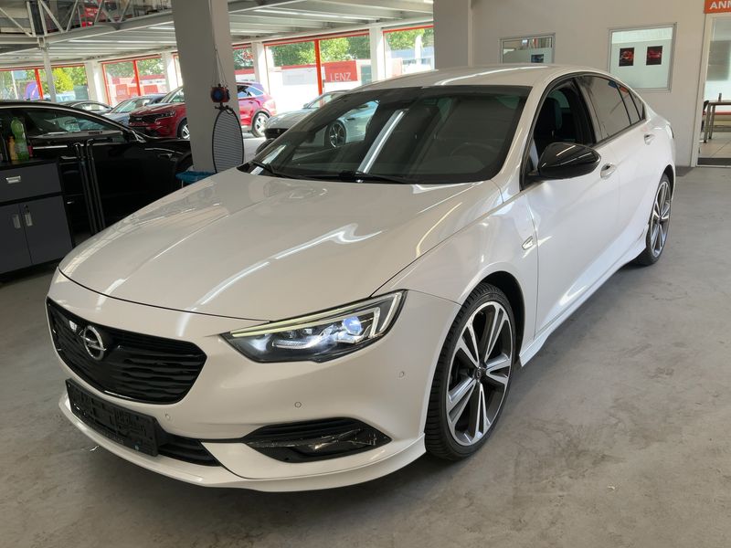 Opel Insignia Grand Sport 2.0 CDTI Ultimate Exclusive 4x4 2018 – снимка 1