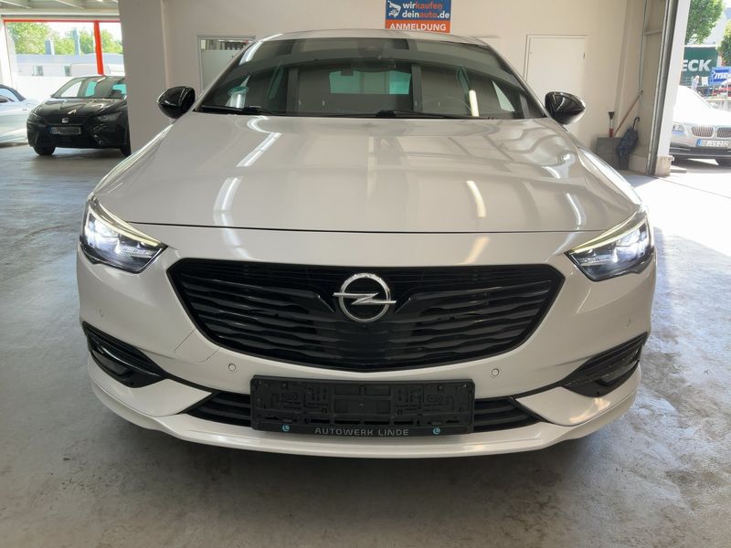 Opel Insignia Grand Sport 2.0 CDTI Ultimate Exclusive 4x4 2018 – снимка 14
