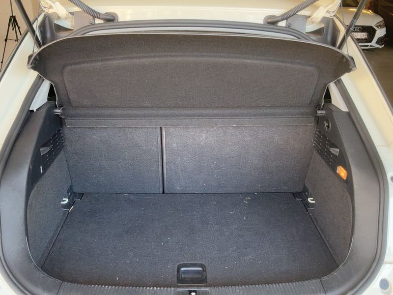 Audi A1 1.6 TDI Ambition Luxe 2011 – снимка 15