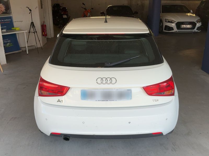Audi A1 1.6 TDI Ambition Luxe 2011 – снимка 7