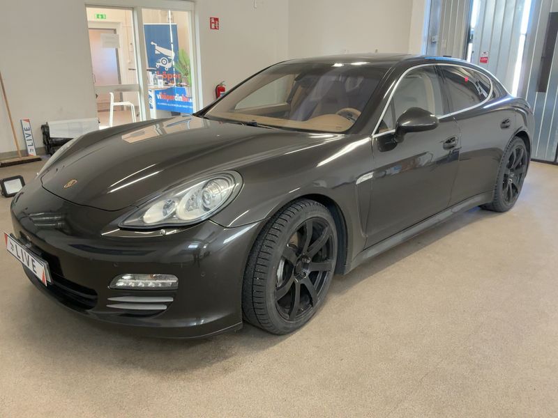 Porsche Panamera 4S 2011 – снимка 1