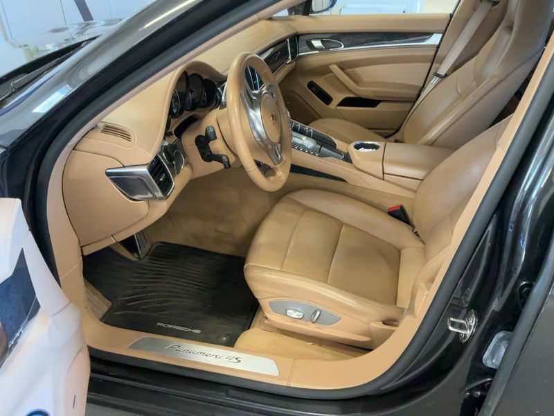 Porsche Panamera 4S 2011 – снимка 17