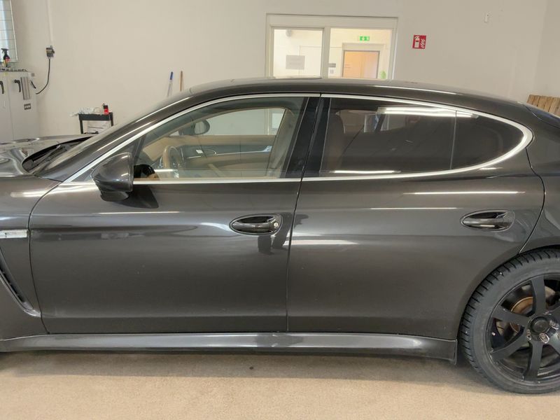 Porsche Panamera 4S 2011 – снимка 4