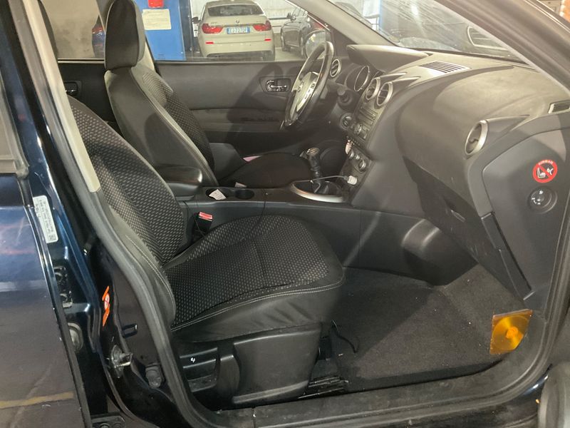 Nissan Qashqai 2.0 dCi Acenta 2009 – снимка 3