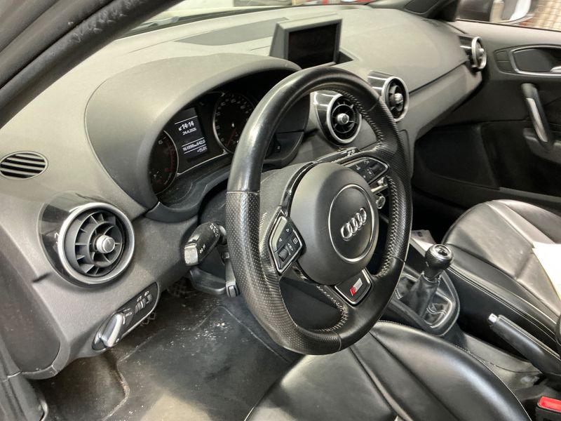 Audi A1 1.4 TFSI S line Sportpaket 2014 – снимка 23