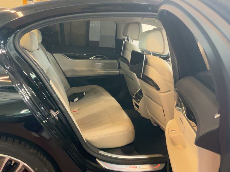 BMW 7er 730d xDrive Exclusive 2016 – снимка 20