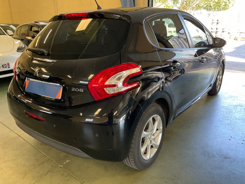 Peugeot 208 1.2 PureTech Style 2015 – снимка 2