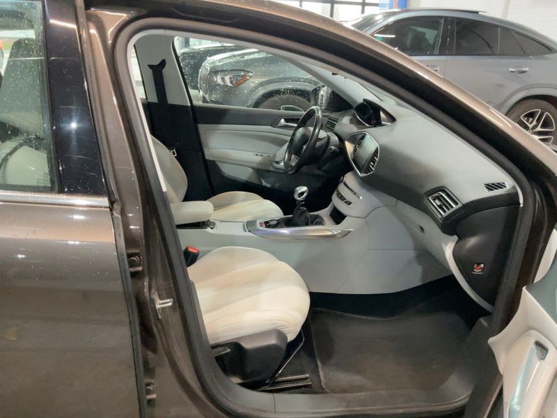 Peugeot 308 1.6 THP Active 2014 – снимка 16