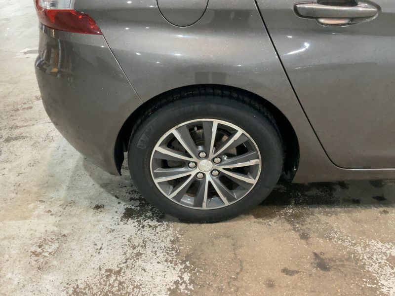 Peugeot 308 1.6 THP Active 2014 – снимка 9
