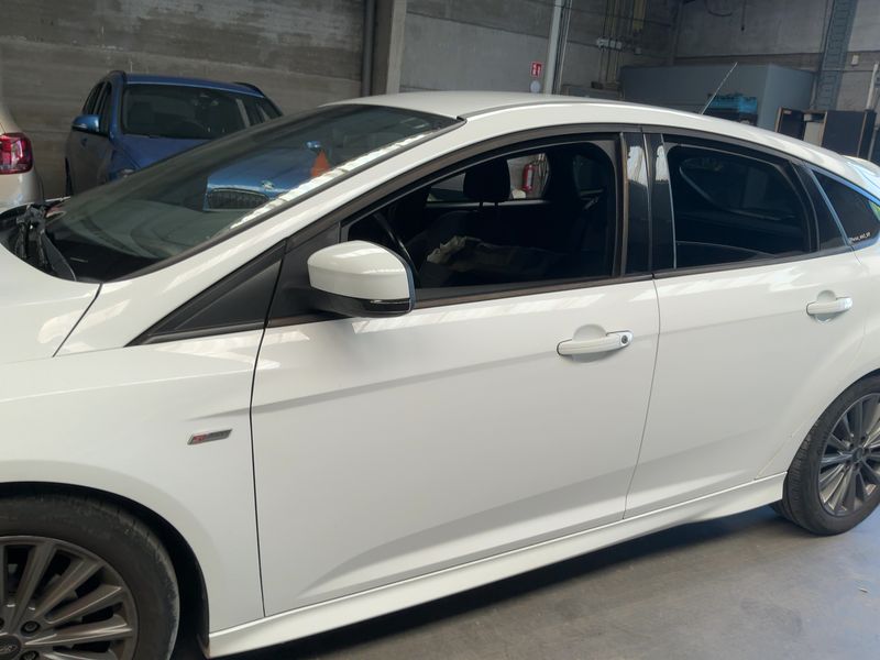 Ford Focus 1.0 EcoBoost ST-Line 2017 – снимка 4