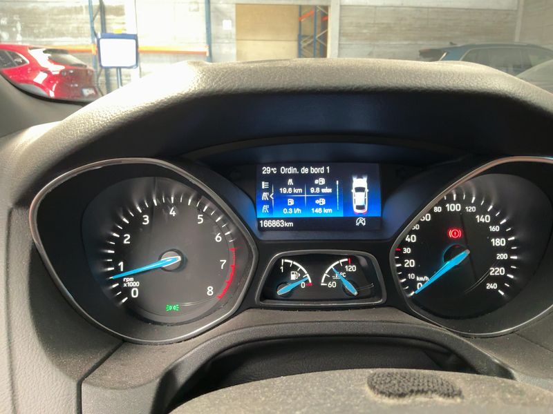 Ford Focus 1.0 EcoBoost ST-Line 2017 – снимка 18