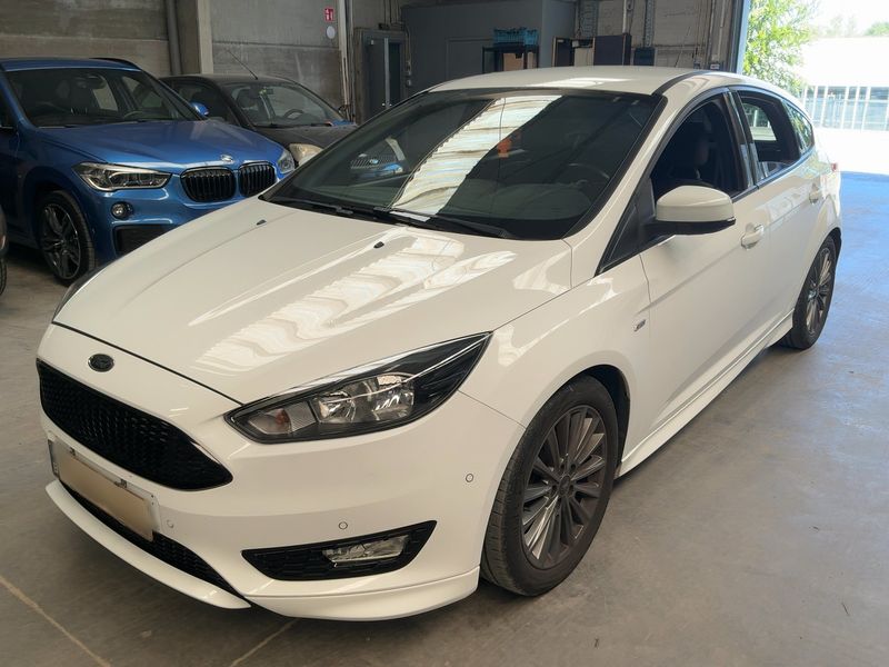 Ford Focus 1.0 EcoBoost ST-Line 2017 – снимка 2