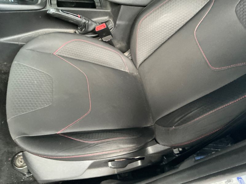 Ford Focus 1.0 EcoBoost ST-Line 2017 – снимка 25