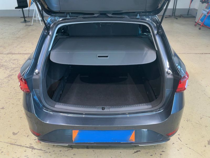 Seat Leon 2.0 TDI Style 2022 – снимка 16