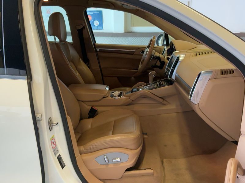 Porsche Cayenne Diesel 2011 – снимка 16