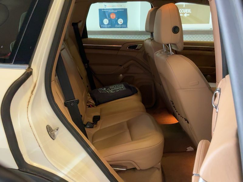 Porsche Cayenne Diesel 2011 – снимка 19