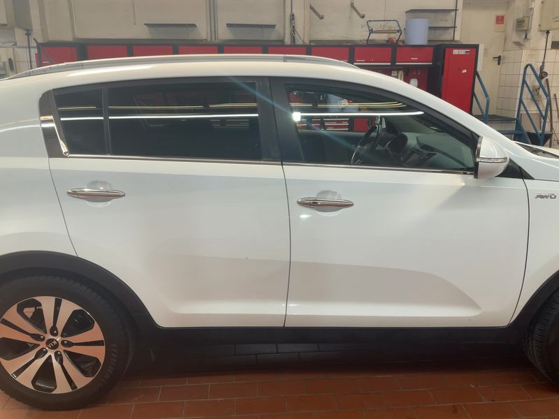 Kia Sportage 2.0 CRDi Spirit 4WD 2012 – снимка 10