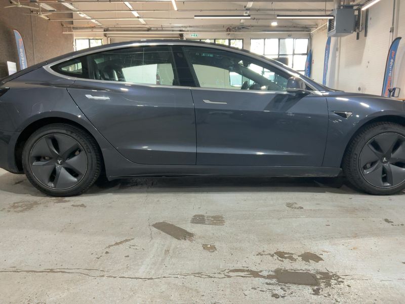 Tesla Model 3 Standard Range Plus 2019 – снимка 10