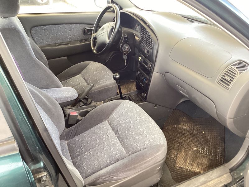 Kia Sephia 1.6 Básico 2001 – снимка 3