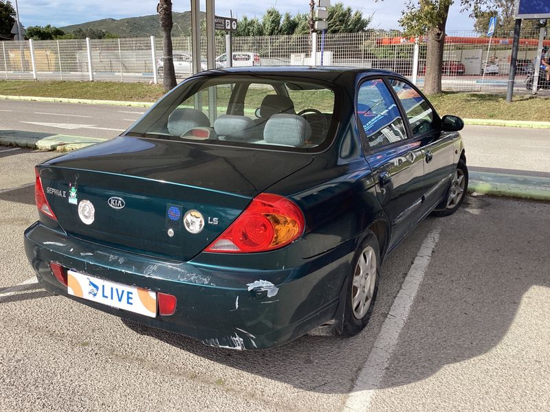 Kia Sephia 1.6 Básico 2001 – снимка 2