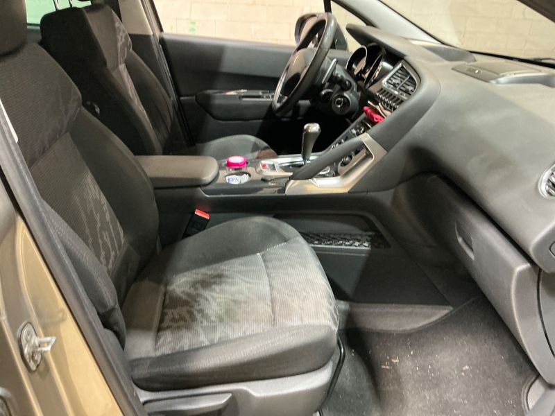 Peugeot 3008 1.6 HDi Premium Pack 2010 – снимка 3