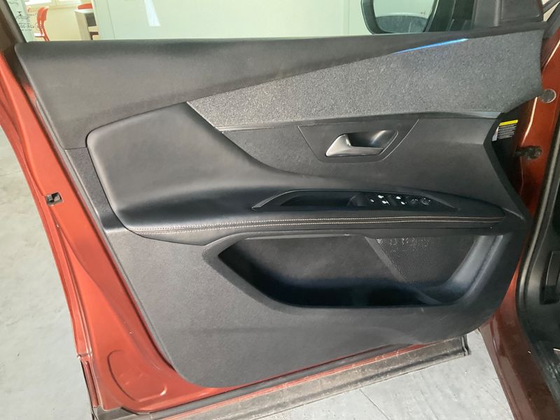 Peugeot 3008 1.6 Blue-HDi GT Line 2017 – снимка 26