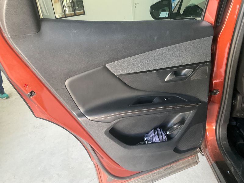 Peugeot 3008 1.6 Blue-HDi GT Line 2017 – снимка 30