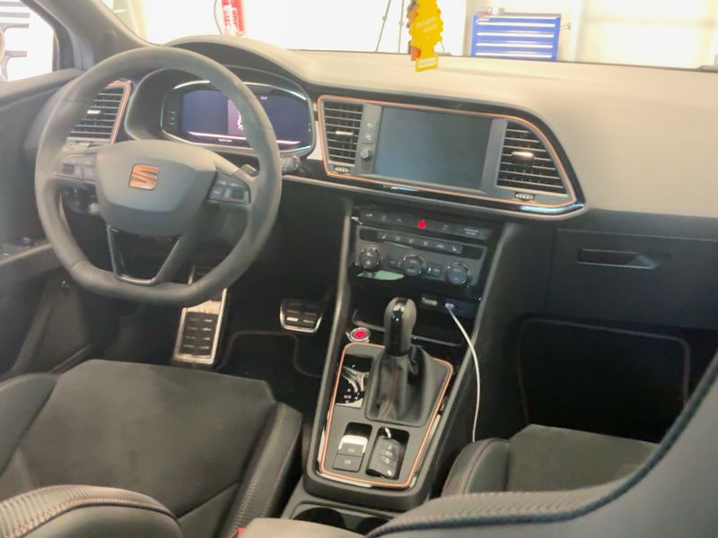 Seat Leon 2.0 TSI Cupra 300 4Drive R 2020 – снимка 18