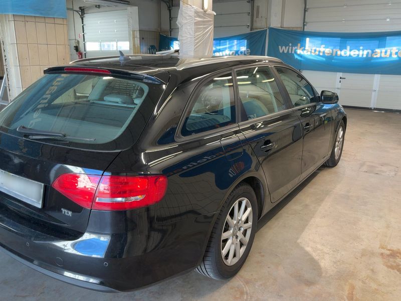 Audi A4 2.0 TDI Attraction 2013 – снимка 8