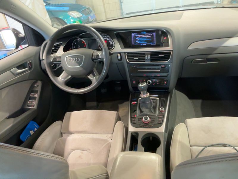 Audi A4 2.0 TDI Attraction 2013 – снимка 18