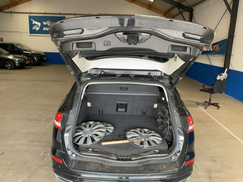 Ford Mondeo 2.0 TDCi Titanium 2018 – снимка 16