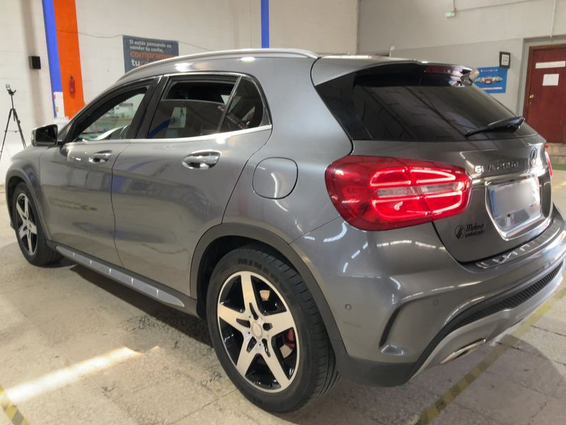 Mercedes-Benz GLA-Klasse GLA 200 d AMG Line 2017 – снимка 6