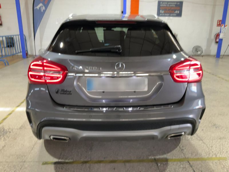 Mercedes-Benz GLA-Klasse GLA 200 d AMG Line 2017 – снимка 7