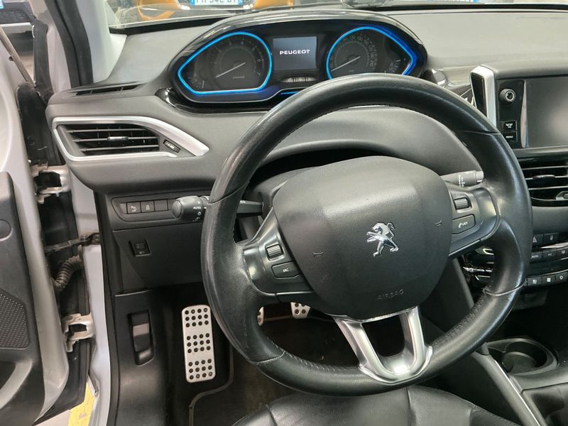 Peugeot 208 1.6 Féline 2014 – снимка 23