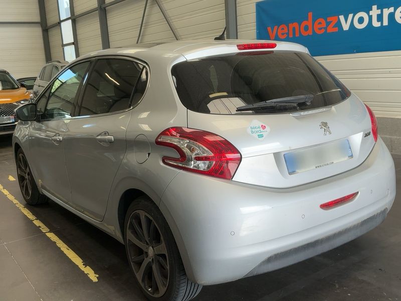 Peugeot 208 1.6 Féline 2014 – снимка 6