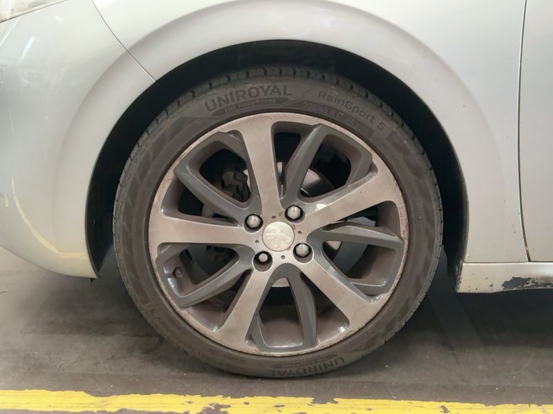 Peugeot 208 1.6 Féline 2014 – снимка 3