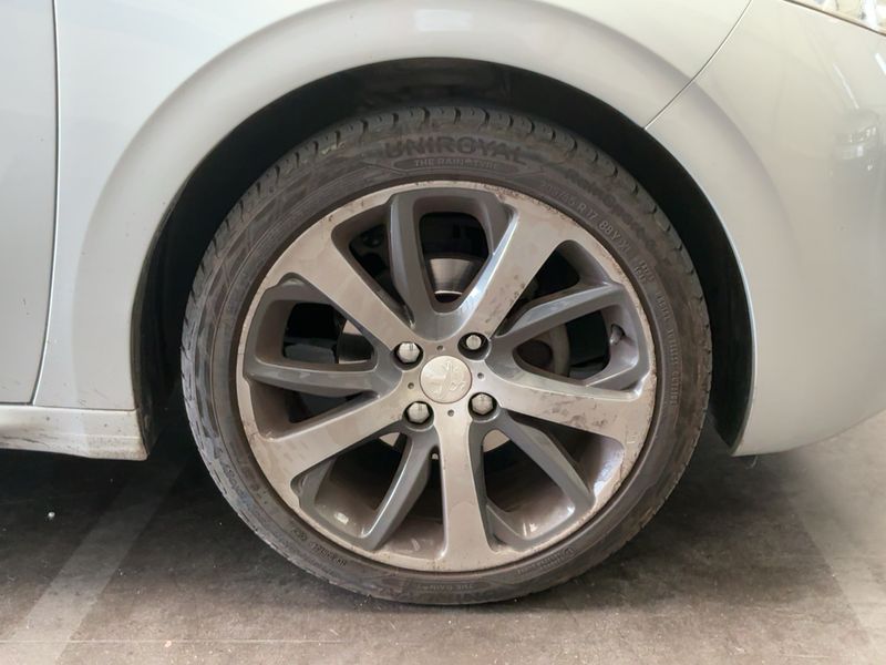 Peugeot 208 1.6 Féline 2014 – снимка 11