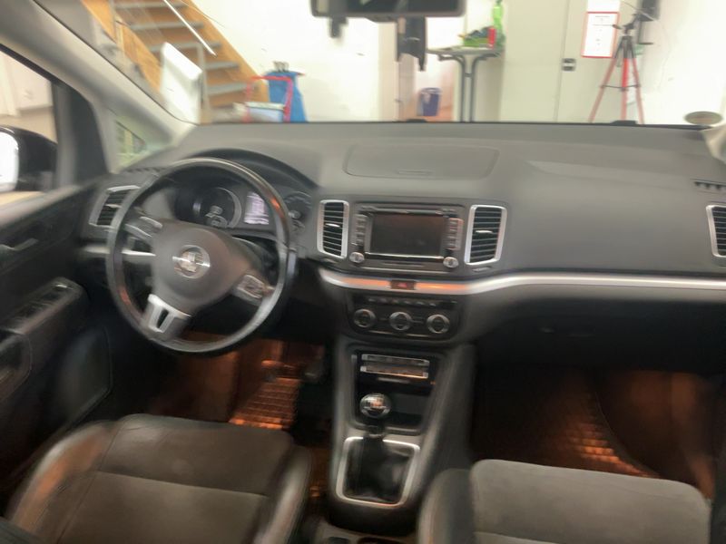 Volkswagen Sharan 2.0 TDI Highline BlueMotion Tech 2015 – снимка 18