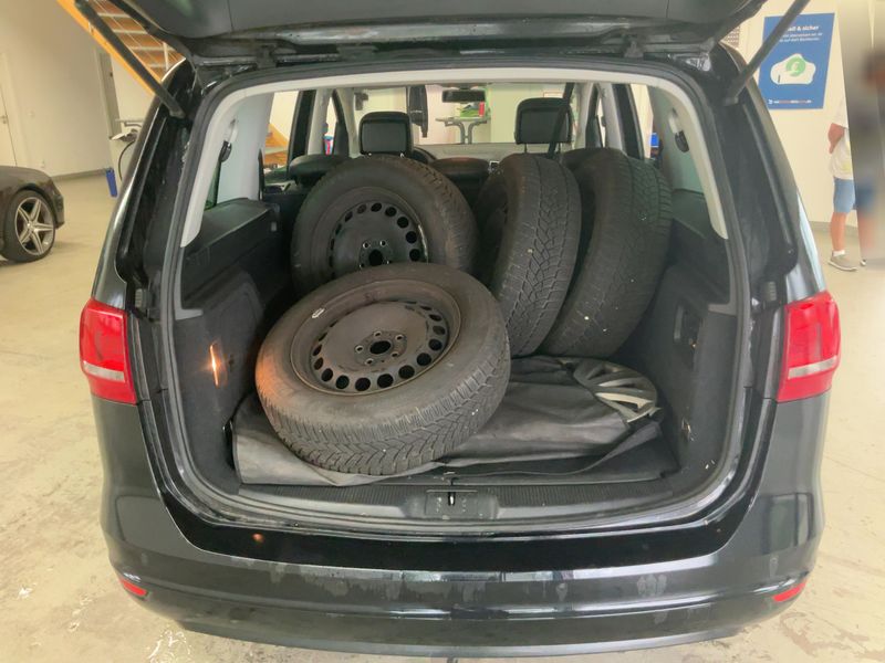 Volkswagen Sharan 2.0 TDI Highline BlueMotion Tech 2015 – снимка 16