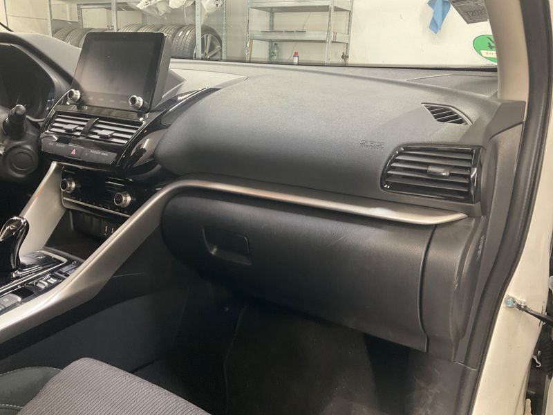 Mitsubishi Eclipse Cross 2.4 Plug-in Hybrid 4WD 2022 – снимка 29