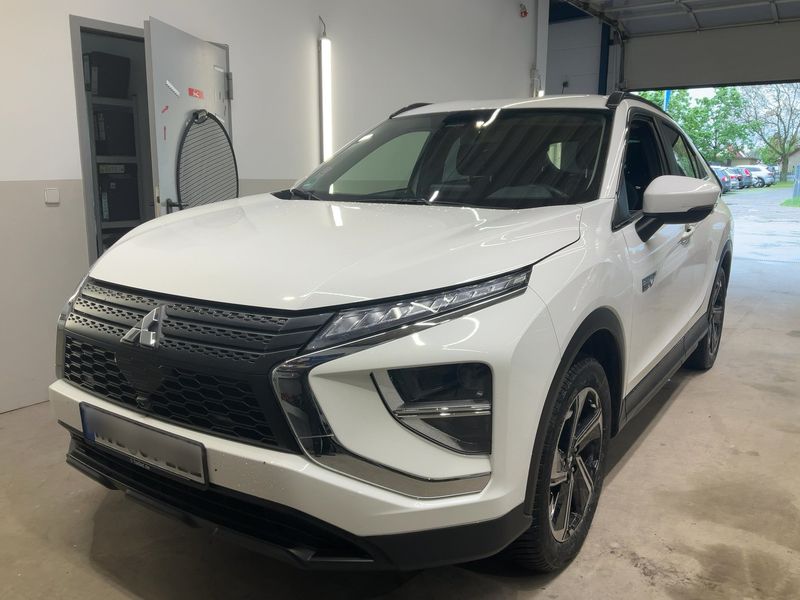 Mitsubishi Eclipse Cross 2.4 Plug-in Hybrid 4WD 2022 – снимка 1