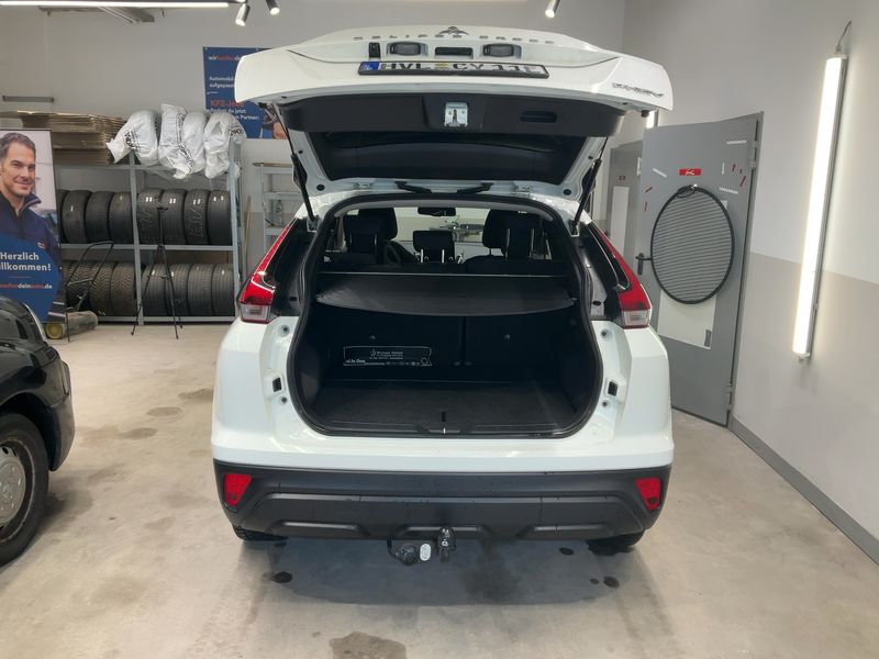 Mitsubishi Eclipse Cross 2.4 Plug-in Hybrid 4WD 2022 – снимка 15