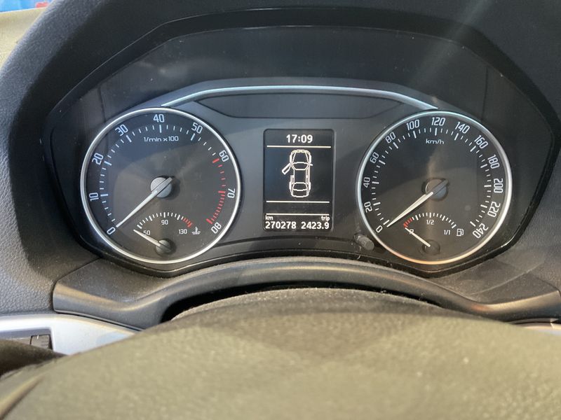 Skoda Octavia 1.2 TSI Ambiente 2011 – снимка 4
