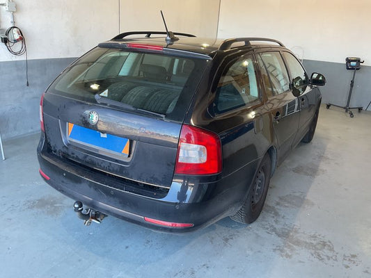Skoda Octavia 1.2 TSI Ambiente 2011 – снимка 2