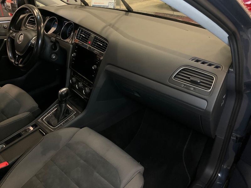 Volkswagen Golf VII 2.0 TDI Comfortline BlueMotion Tech 2019 – снимка 26