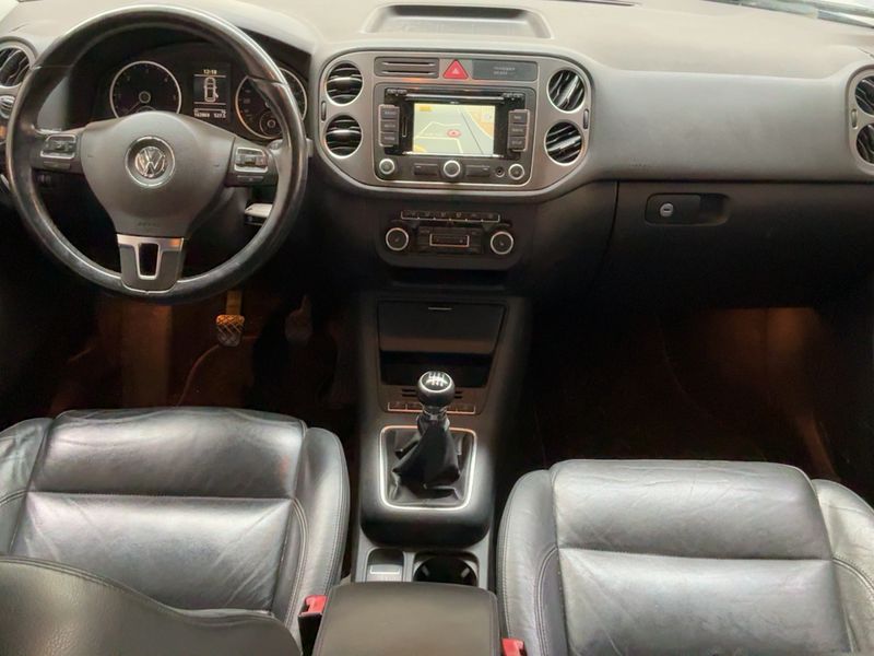Volkswagen Tiguan 2.0 TDI Sportline BlueMotion Tech 2011 – снимка 17